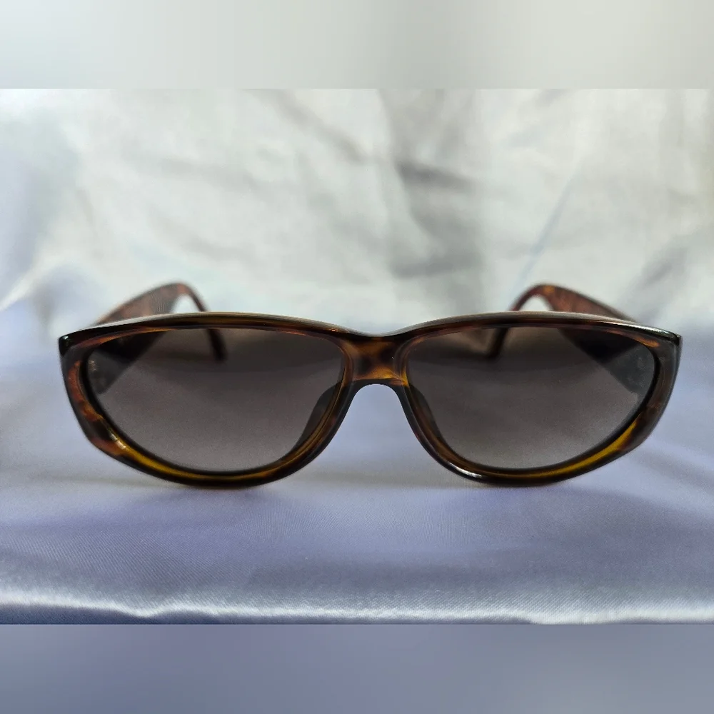 Christian Dior 2021A 11 Brown Tortoise Sunglasses - Picture 12 of 12